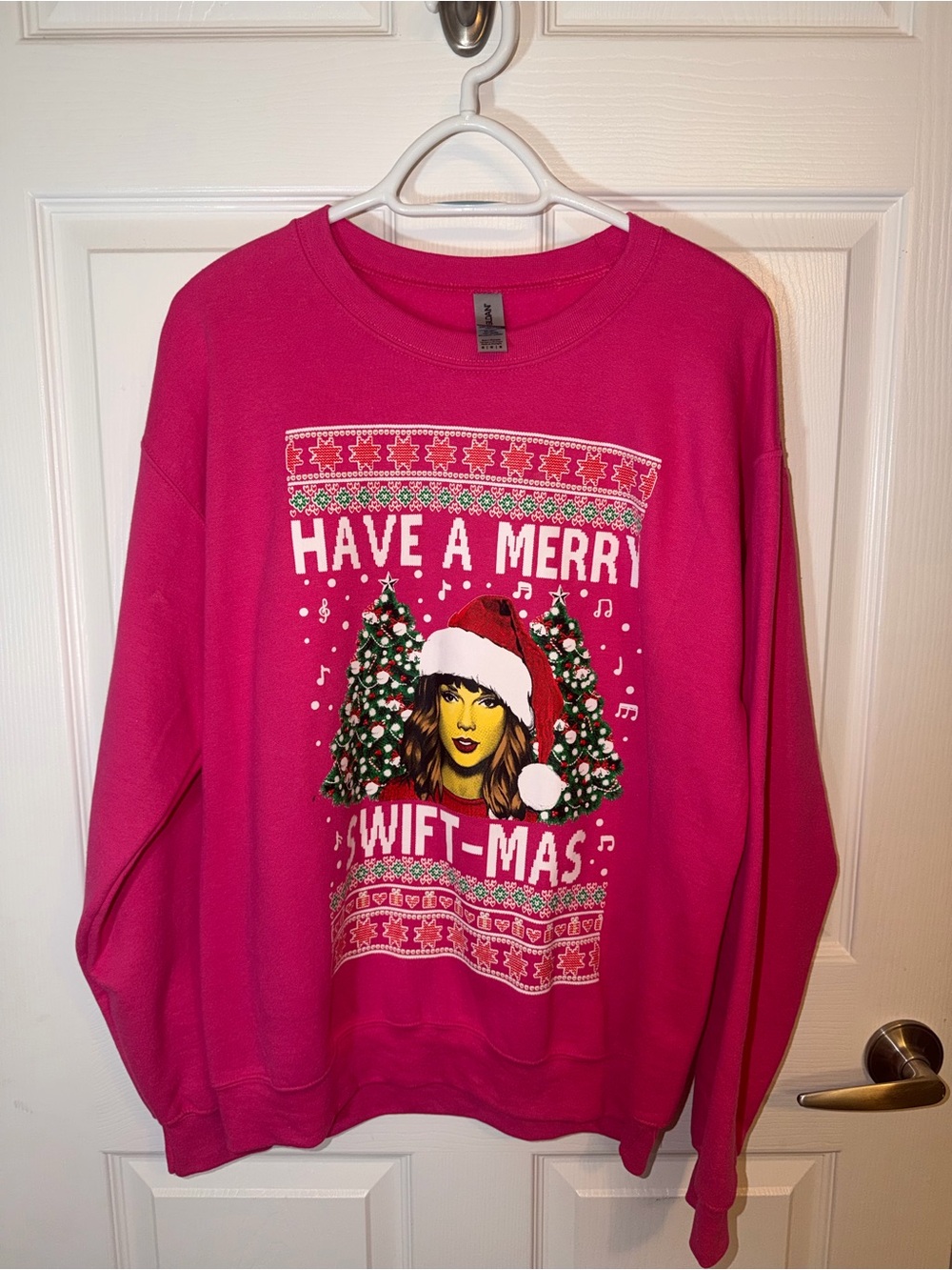 🩷🎄Women's Fuchsia Holiday Graphic Sweatshirt - Have a Merry Swift-mas